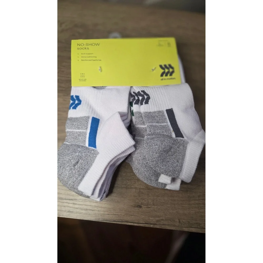 All‎ in Motion Kids No-Show Socks 6 Pairs White Gray Size 3-7 Moisture Wicking